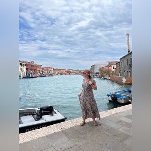 Meet your Posher, Leia